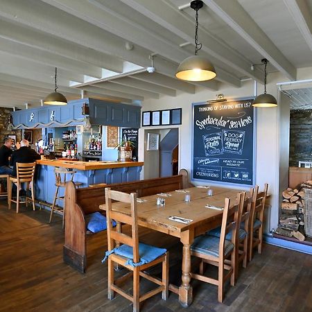 Ship Inn Aberporth Bagian luar foto