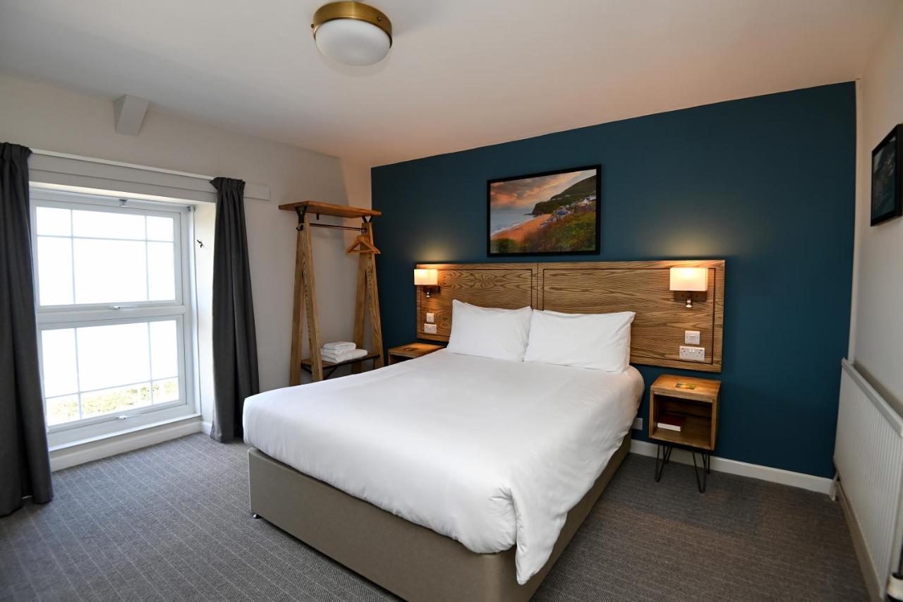 Ship Inn Aberporth Bagian luar foto