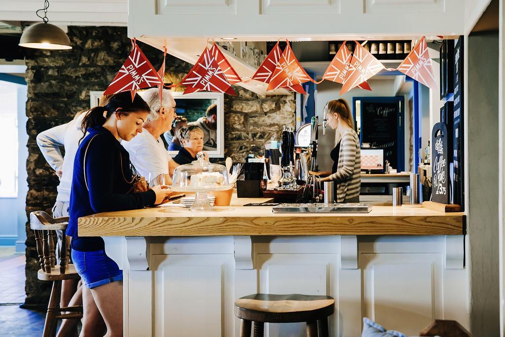 Ship Inn Aberporth Bagian luar foto