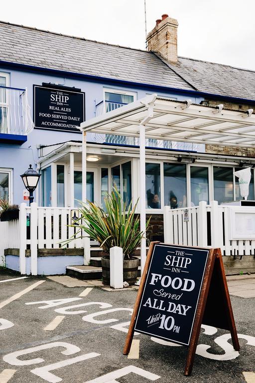 Ship Inn Aberporth Bagian luar foto