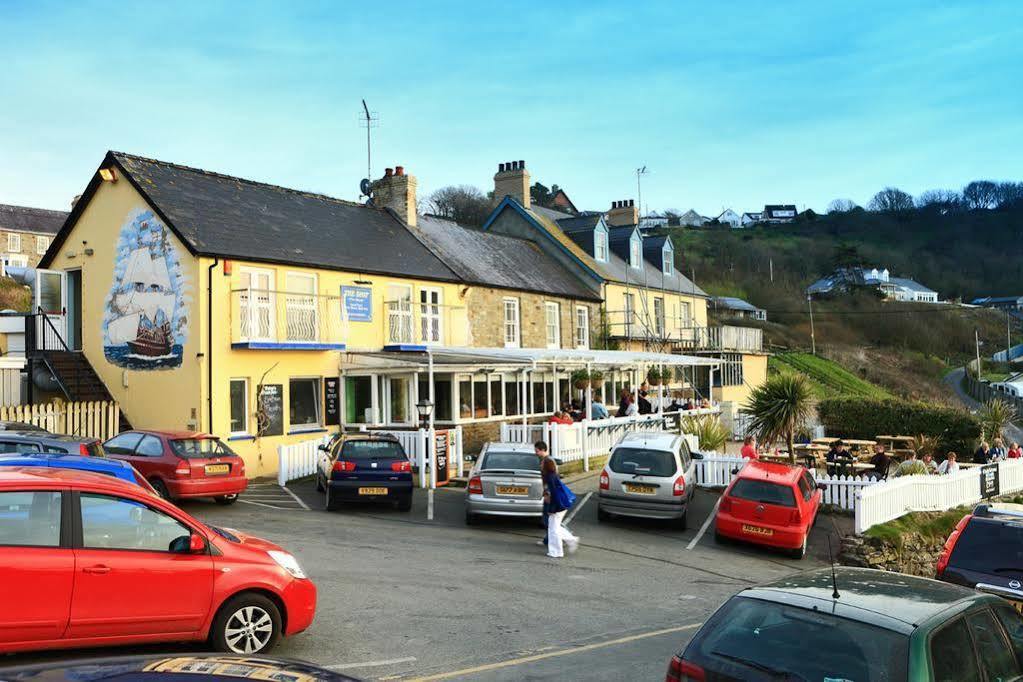 Ship Inn Aberporth Bagian luar foto
